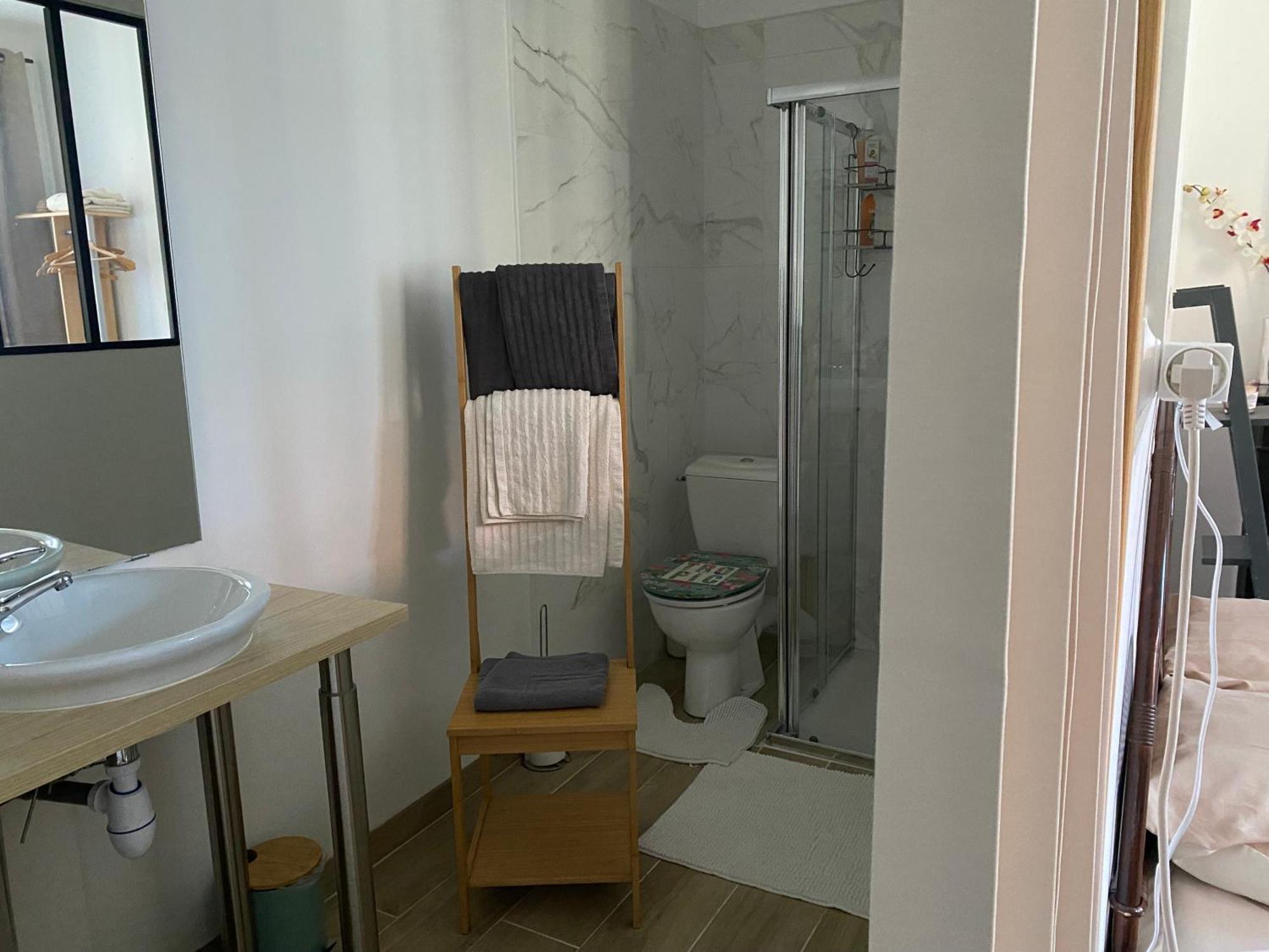モアサック Au Jardin Bed & Breakfast エクステリア 写真
